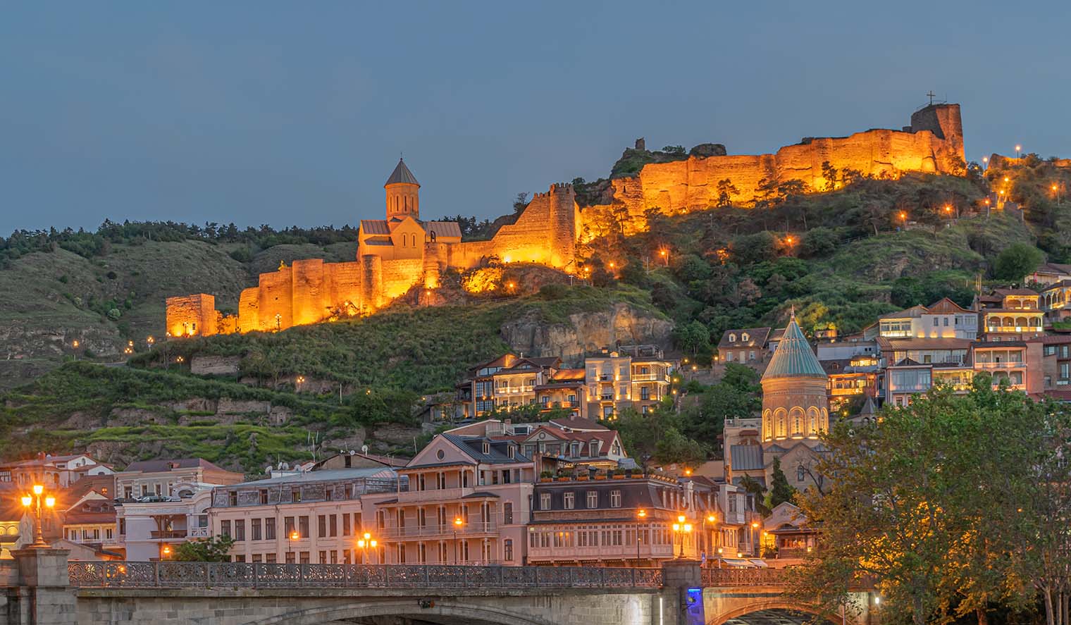 Sicht auf die Narikala Festung in Tiflis